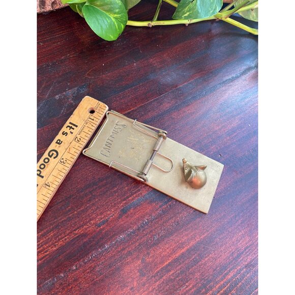 Vintage brass mini mouse trap “can’t miss” Business card holder patina - Picture 2 of 6